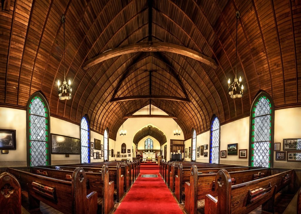 tired of apologizing for a church i don't belong to by lillian daniel